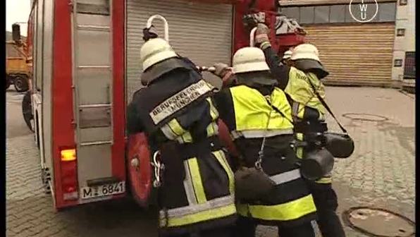 Willi bei der Feuerwehr - Retten mit der Drehleiter